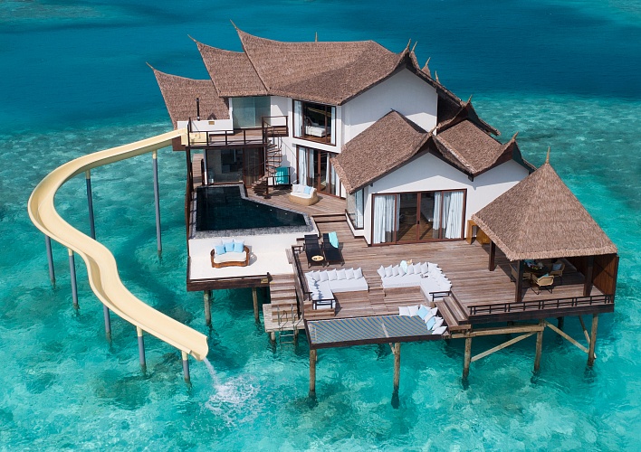 PRIVATE OCEAN RETREAT WITH SLIDE