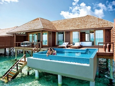 DELUXE WATER VILLA WITH POOL