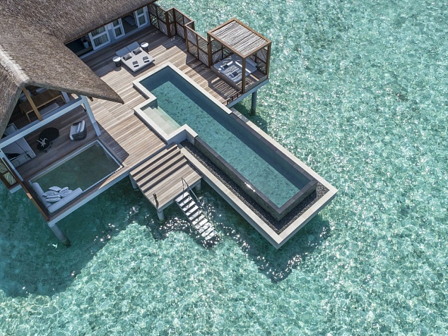 FAMILY WATER VILLA WITH POOL